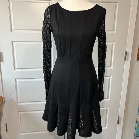 Black Fit and Flare Dress Lace Long Sleeve Cocktail Party Dress Size 4‎ - Picture 1 of 9